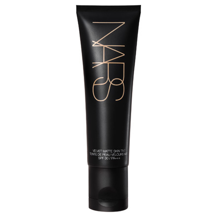 Velvet Matte Skin Tint SPF30/PA+++ / NARS