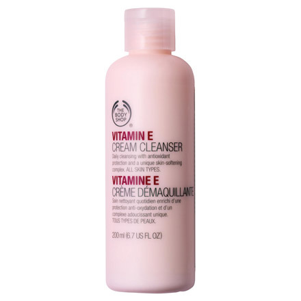 The Body Shop Vitamin E Cream Cleanser At Cosme